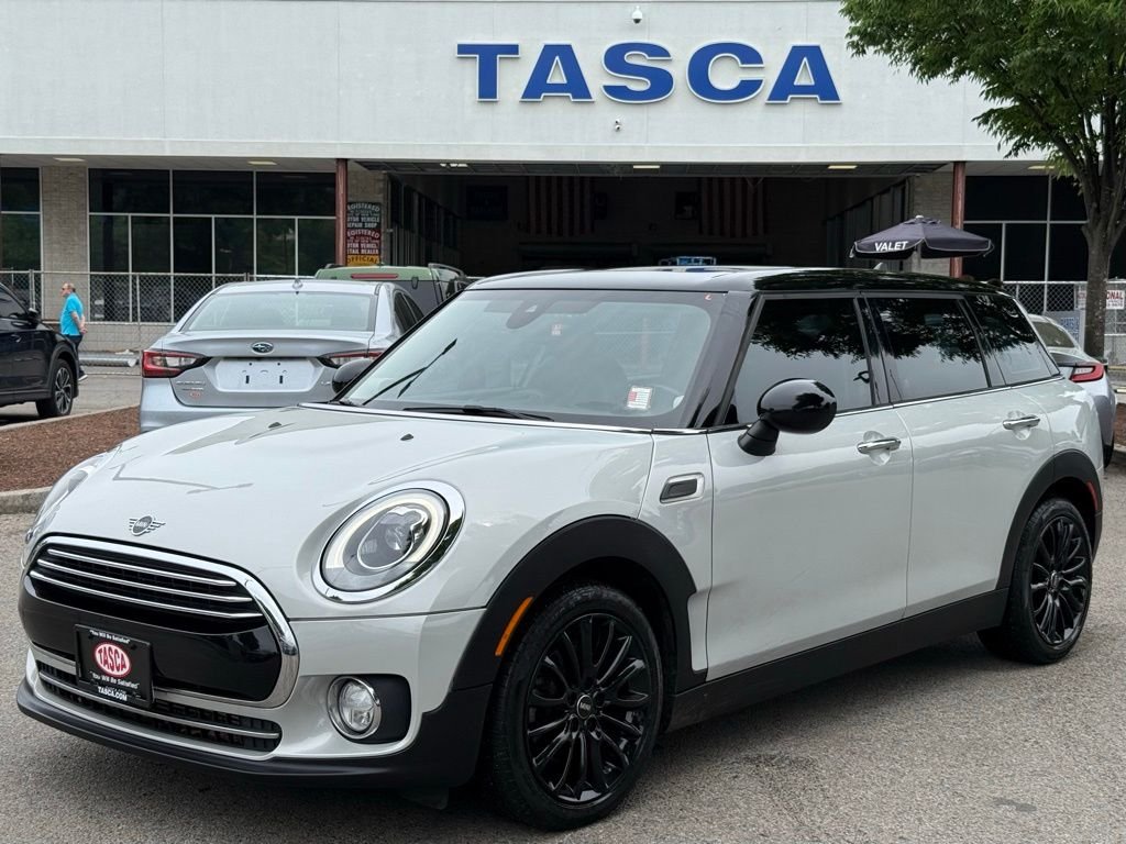 2019 MINI Clubman Cooper Signature's photo