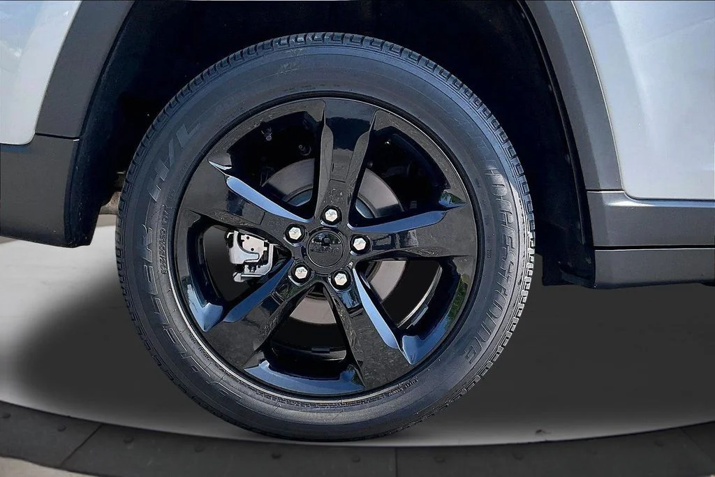 Certified Used 2023 Silver Jeep Altitude X image 40