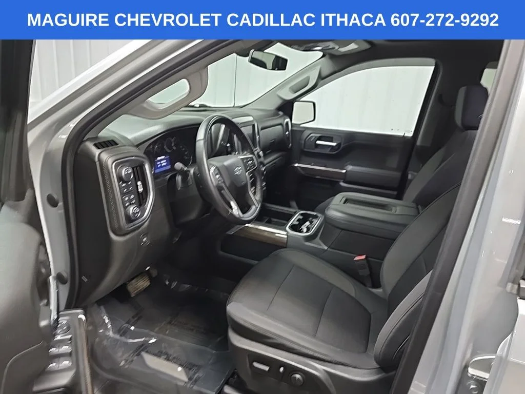 Used 2020 Silver Chevrolet RST image 28