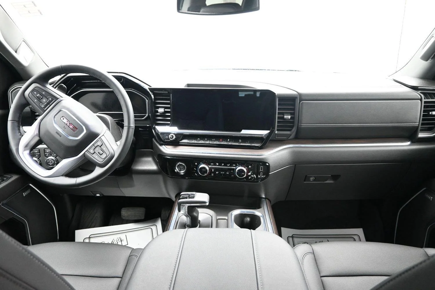 Used 2023 ONYX BLACK GMC SLT image 15
