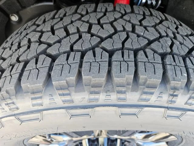 New 2026 Onyx Black GMC AT4 image 28