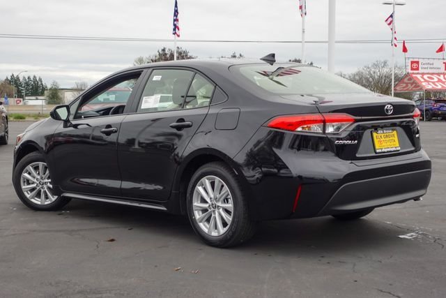 New 2026 Midnight Black Metallic Toyota  LE image 10