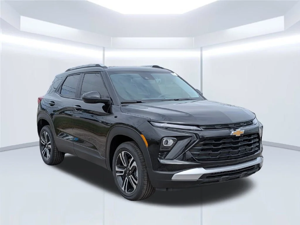 New 2026 Mosaic Black Metallic Chevrolet LT image 9