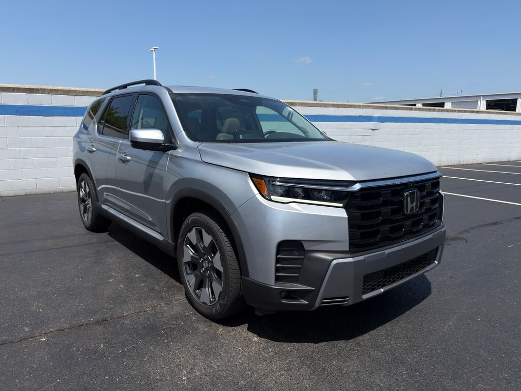 New 2026 Solar Silver Metallic Honda Touring image 7
