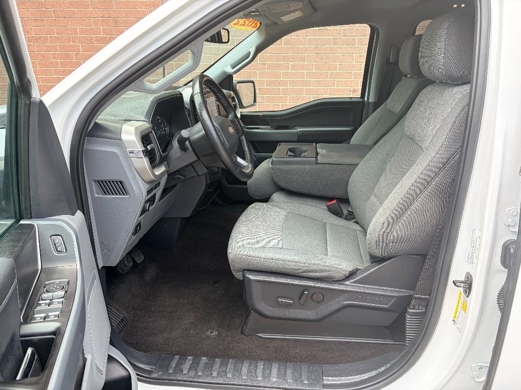 Used 2022 Oxford White Ford XLT image 13