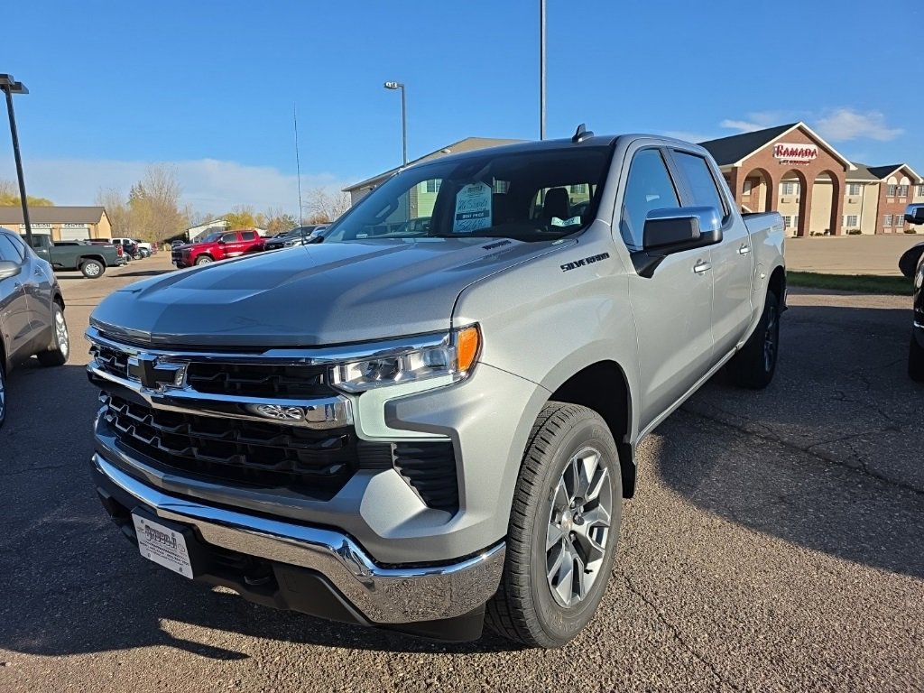 2026 Chevrolet Silverado 1500 LT photo 2