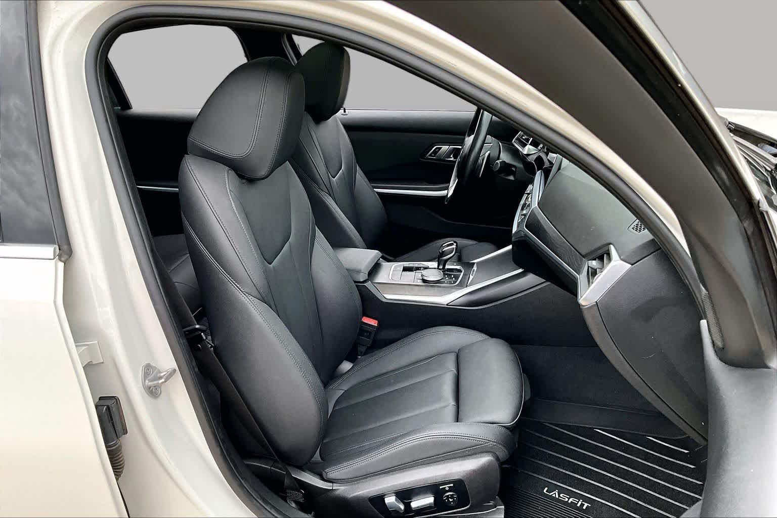 Used 2020 Alpine White BMW 330i image 9