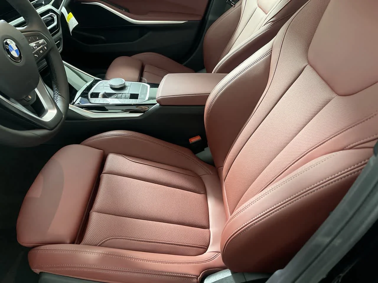 2024 BMW 3 Series 330i - Photo 9