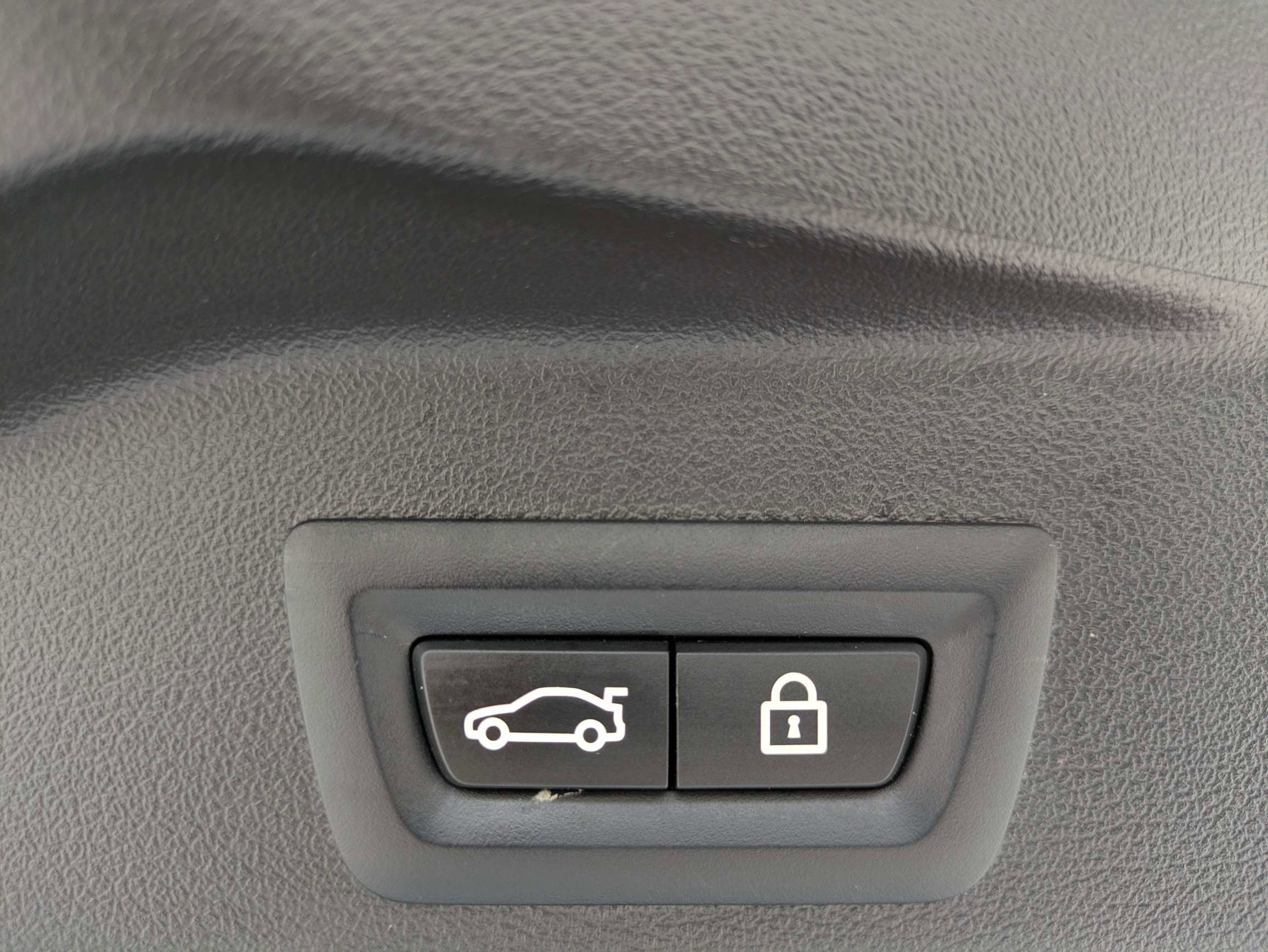 Used 2023 Mineral White Metallic BMW xDrive40i image 19