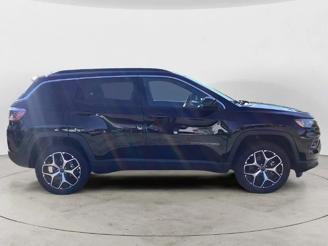 New 2026 Diamond Black Jeep LIMITED 4X4 image 7