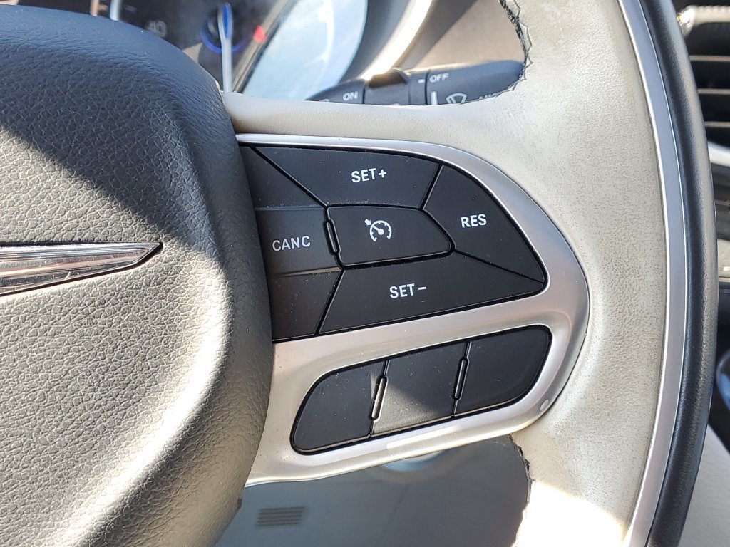 Used 2018 Billet Silver Metallic Chrysler Limited image 24