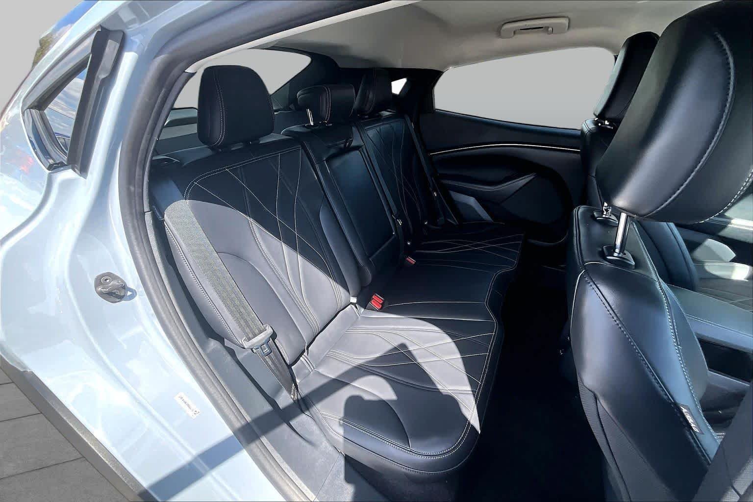 Used 2024 Glacier Gray Metallic TriCoat Ford Select image 19