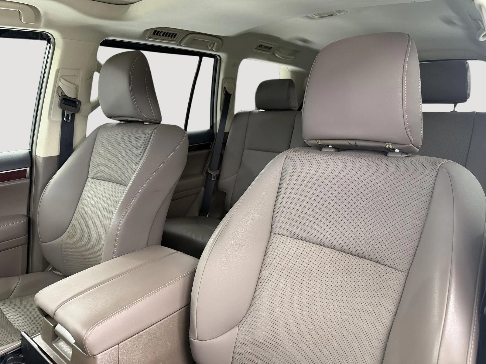 Used 2019 Starfire Pearl Lexus GX 460 image 7