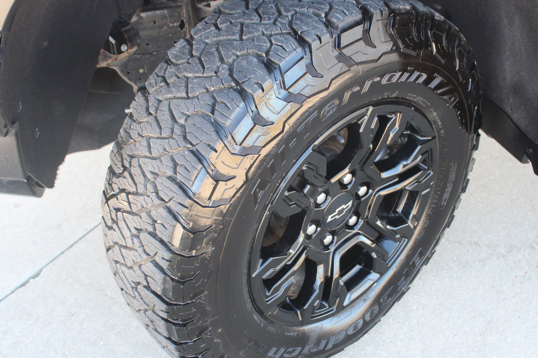 2023 Chevrolet Silverado 1500 ZR2 - Photo 24