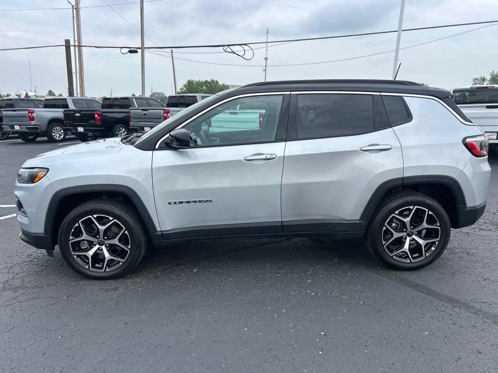 Used 2025 Silver Jeep Limited 4x4 image 8