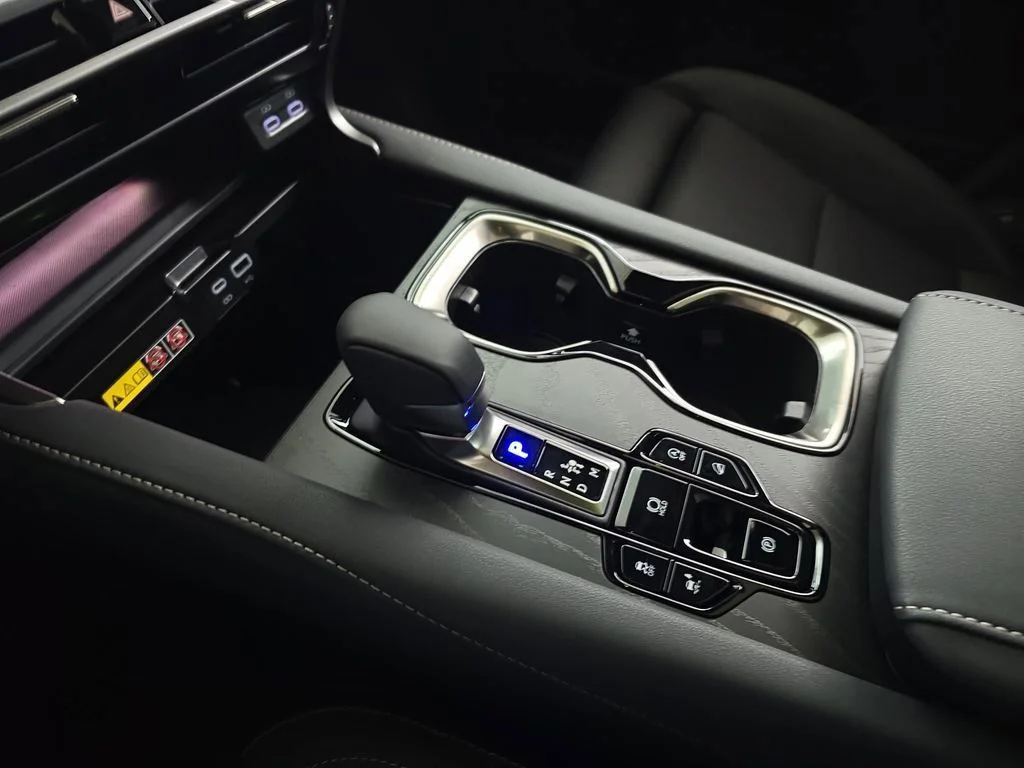 New 2026 Iridium Lexus LUXURY image 24