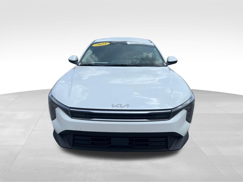 Used 2025 White Kia LX image 8