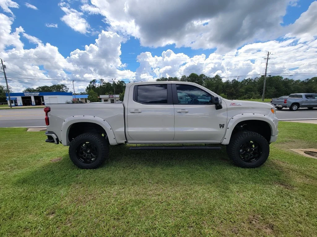 New 2026 White Sands Chevrolet RST image 7