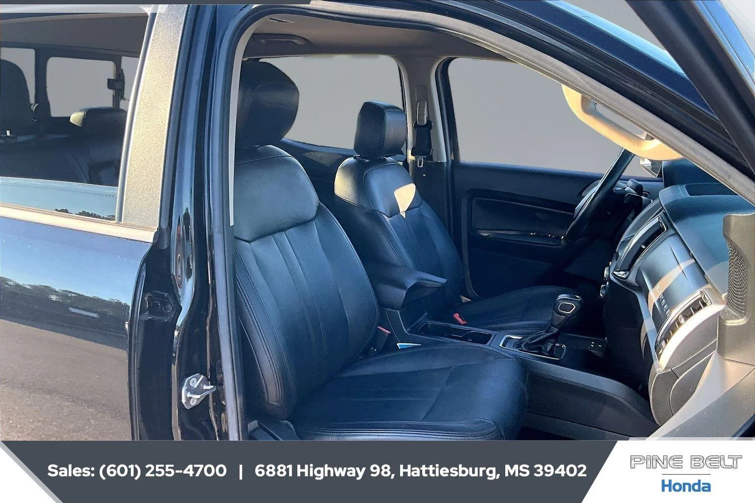 Used 2020 Shadow Black Ford XLT image 6