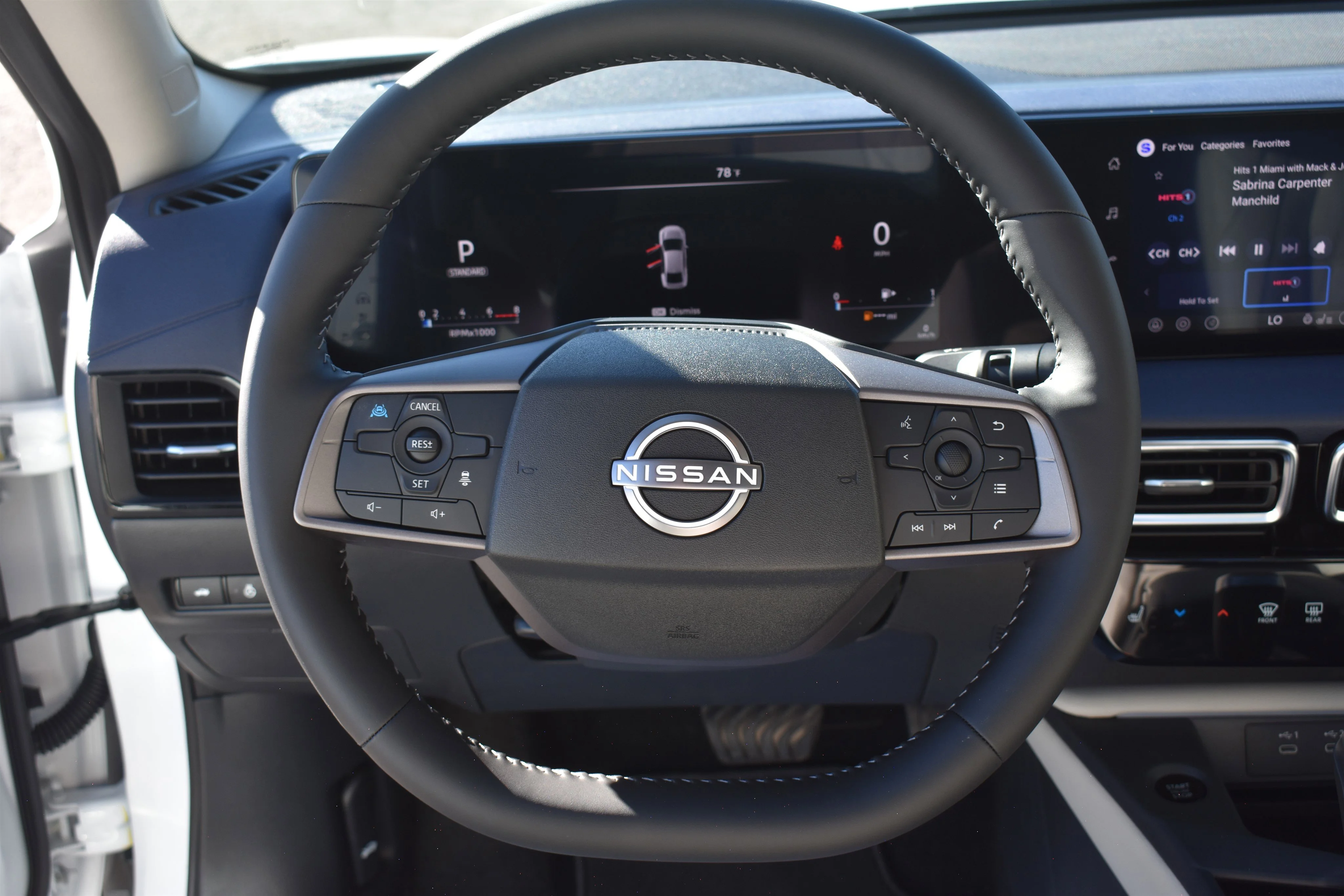 New 2026 Aspen White Tricoat Nissan SL image 20