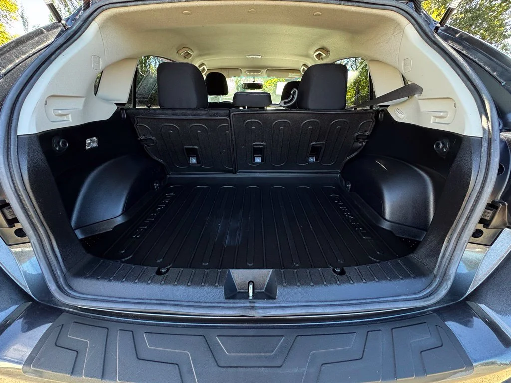 Used 2015 Dark Gray Metallic Subaru 2.0i Premium image 10