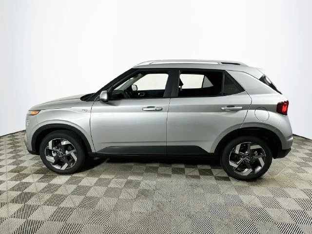 New 2026 Silver Hyundai SEL image 5