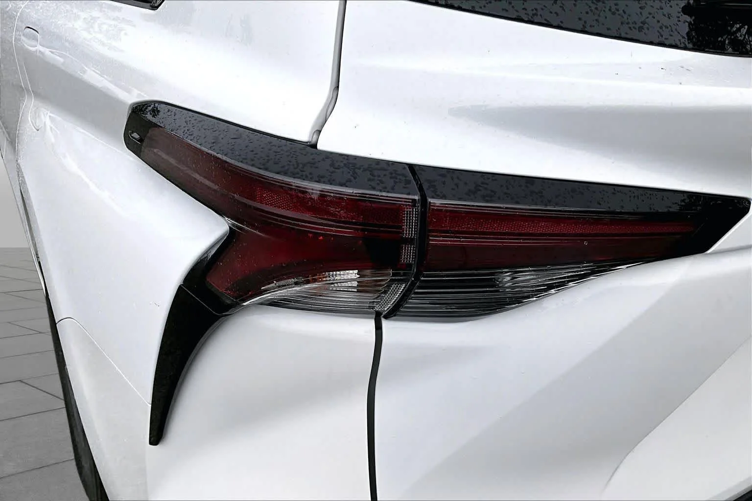 Used 2024 Ice Cap Toyota LE image 27