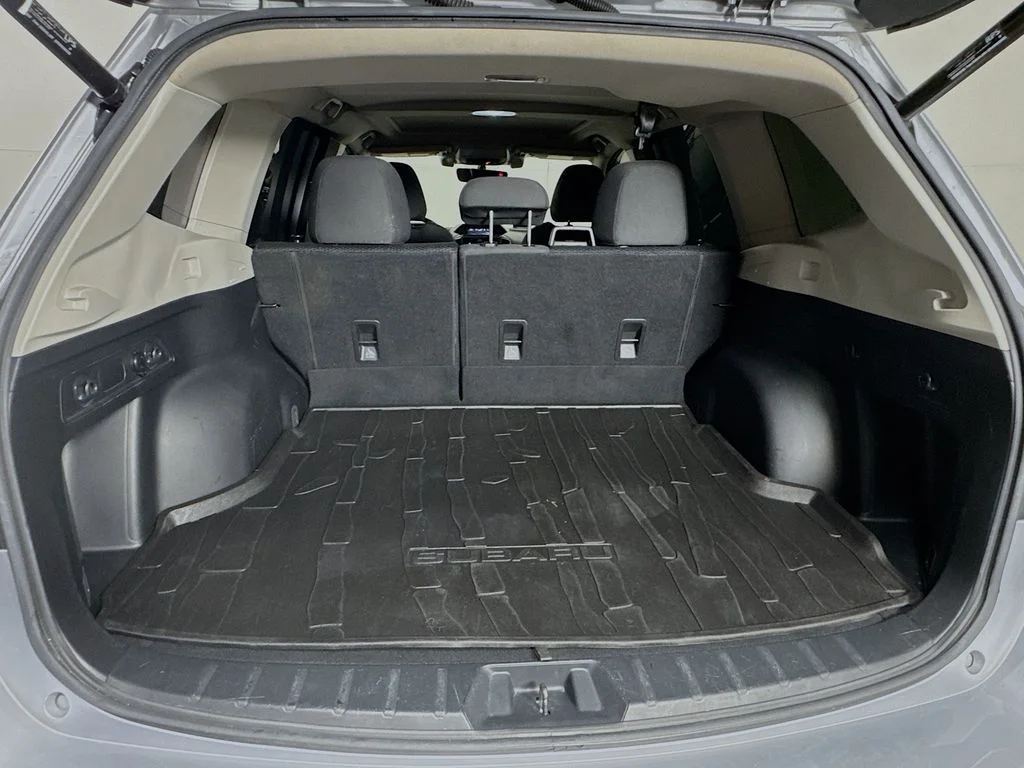 Used 2020 Silver Subaru Premium image 31