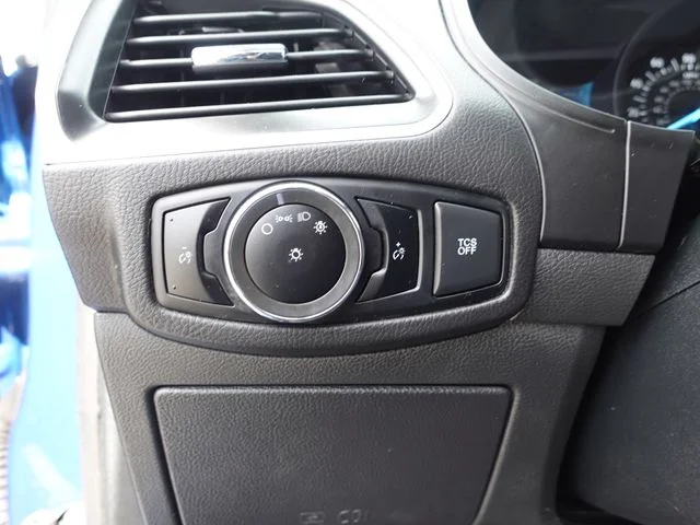 Used 2024 Blue Ford SEL image 16