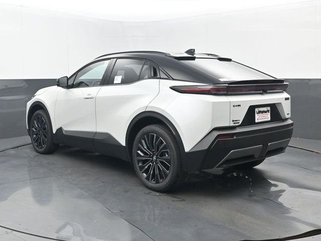 New 2026 Wind Chill Pearl/Black Toyota XSE image 3