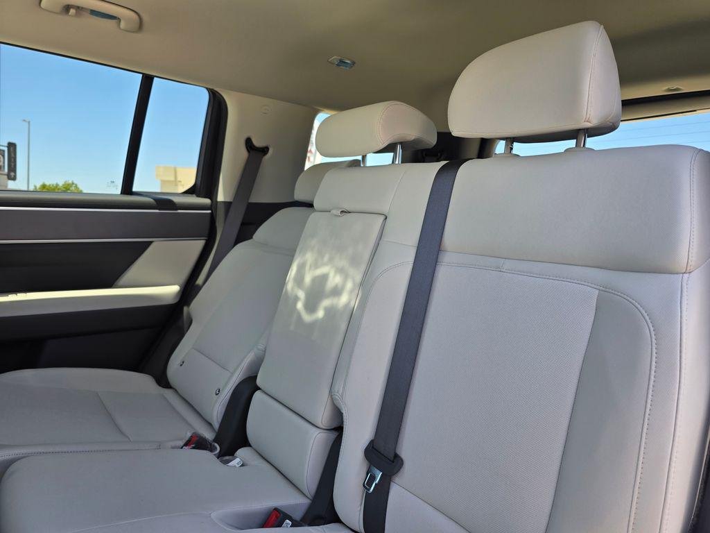 New 2026 White Hyundai SE AWD image 16