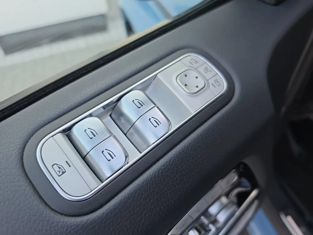 Used 2025 MANUFAKTUR China Blue Mercedes-Benz G 63 AMG® image 18