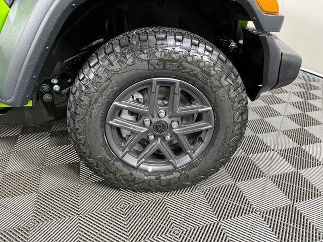 New 2026 Mojito Clear-Coat Exterior Paint Jeep Sport S image 8