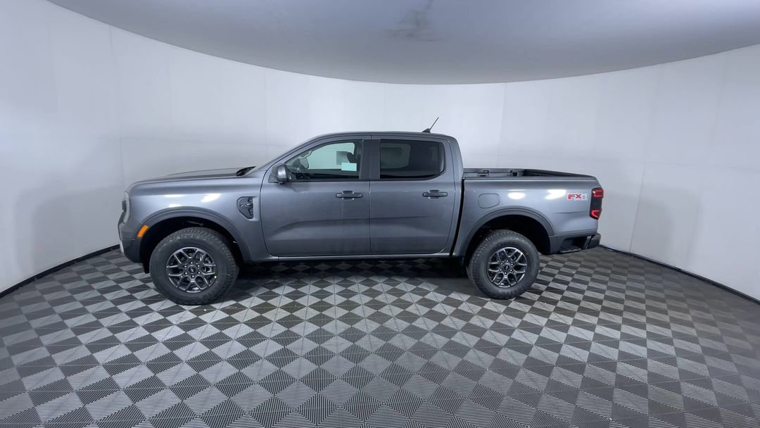 New 2025 Carbonized Gray Metallic Ford XLT image 4