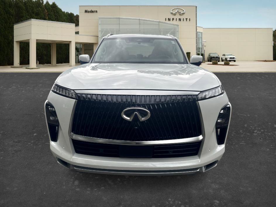 New 2027 Radiant White INFINITI LUXE image 2