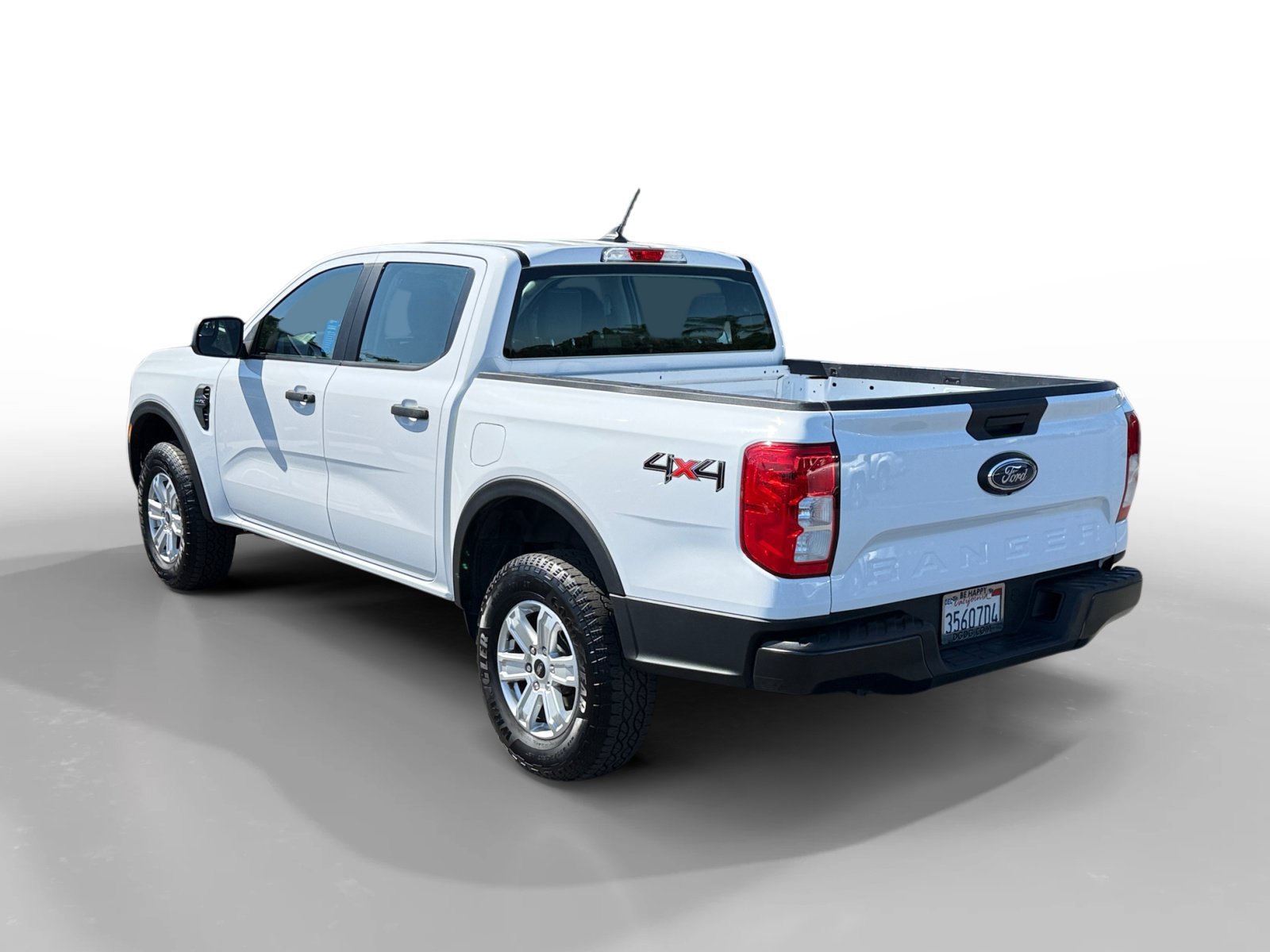 Used 2024 Oxford White Ford XL image 3
