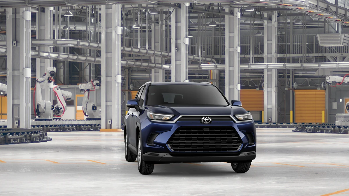 New 2026 Blueprint Toyota Hybrid XLE image 14