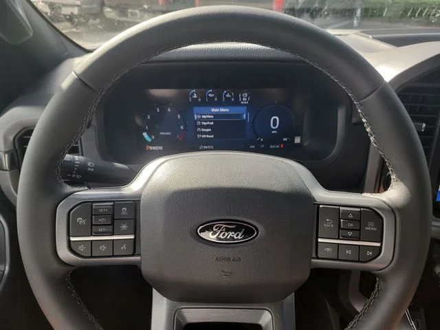 New 2026 Oxford White Ford XLT image 31