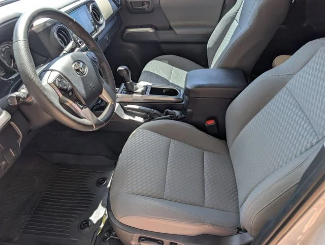 Used 2023 Ice Toyota SR5 image 8