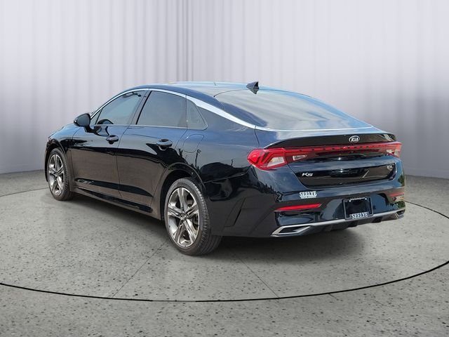 Used 2021 Black Kia EX image 3
