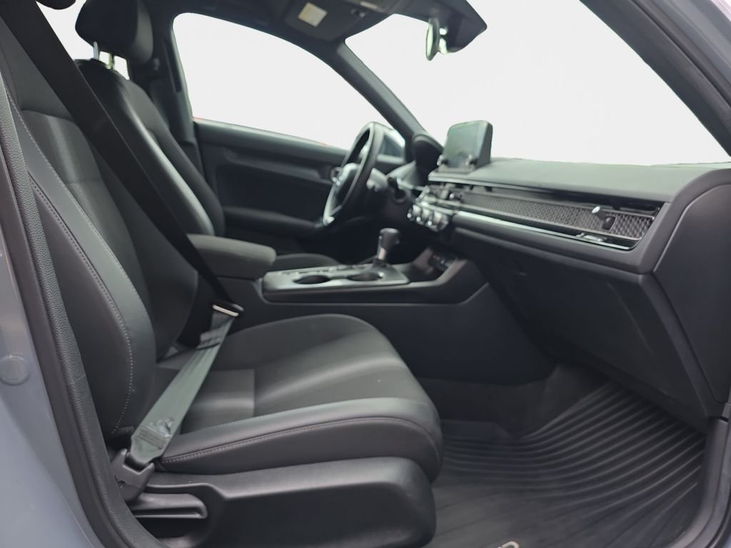 2025 Honda Civic Hatchback Sport - Photo 17