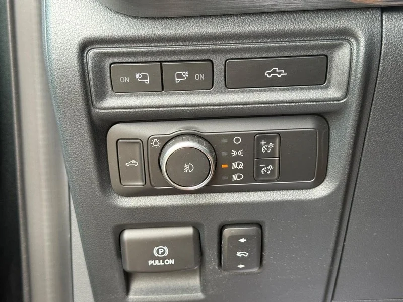 Used 2021 Guard Metallic Ford LARIAT 4WD SuperCrew 5.5
