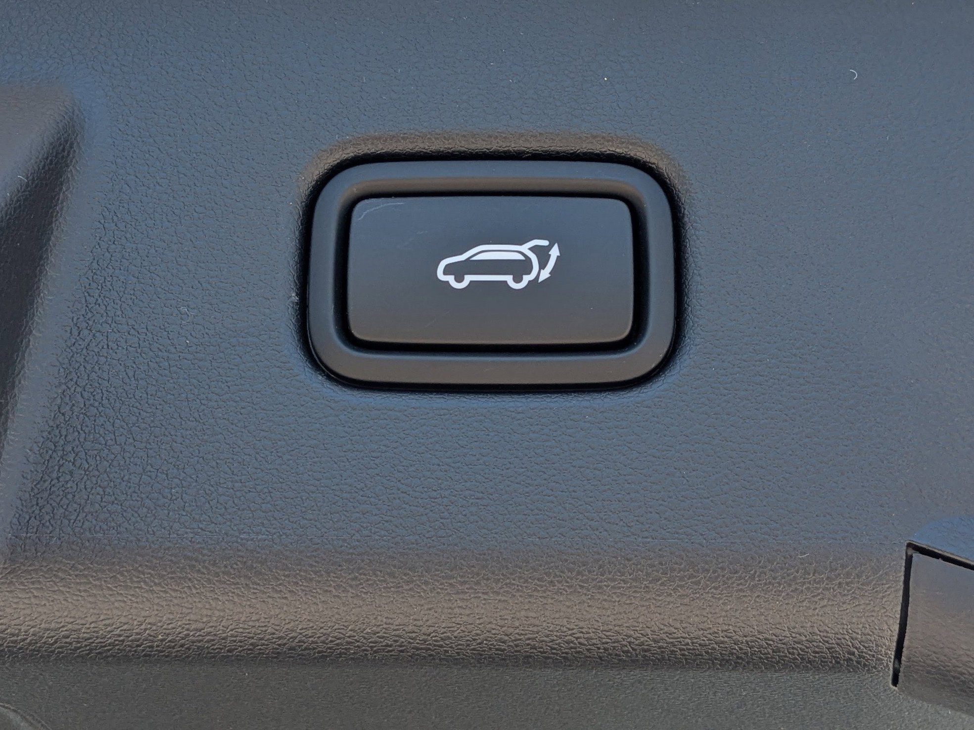 New 2026 Serenity White Pearl Hyundai SEL FWD image 15