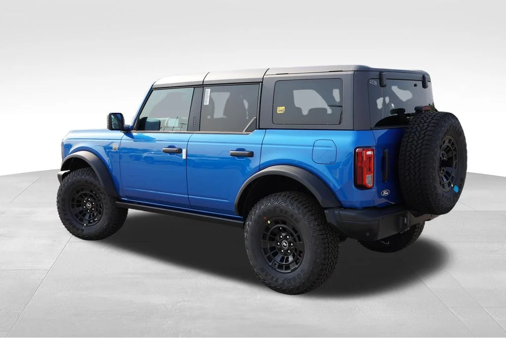 New 2026 Velocity Blue Metallic Ford Big Bend image 5