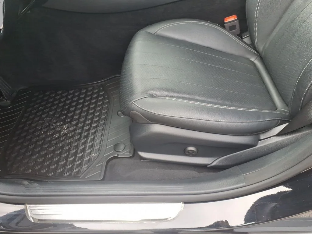 Used 2020 Black Mercedes-Benz E 350 image 17