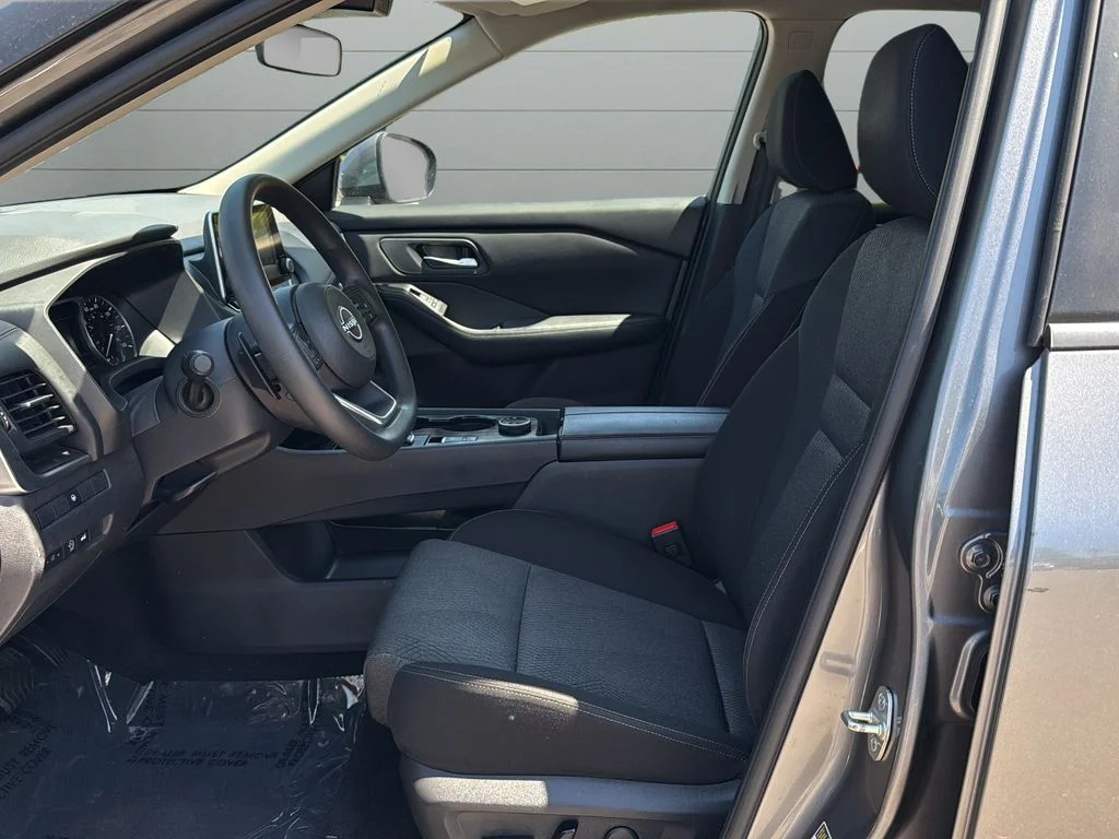 Used 2024 Gray Nissan SV image 10