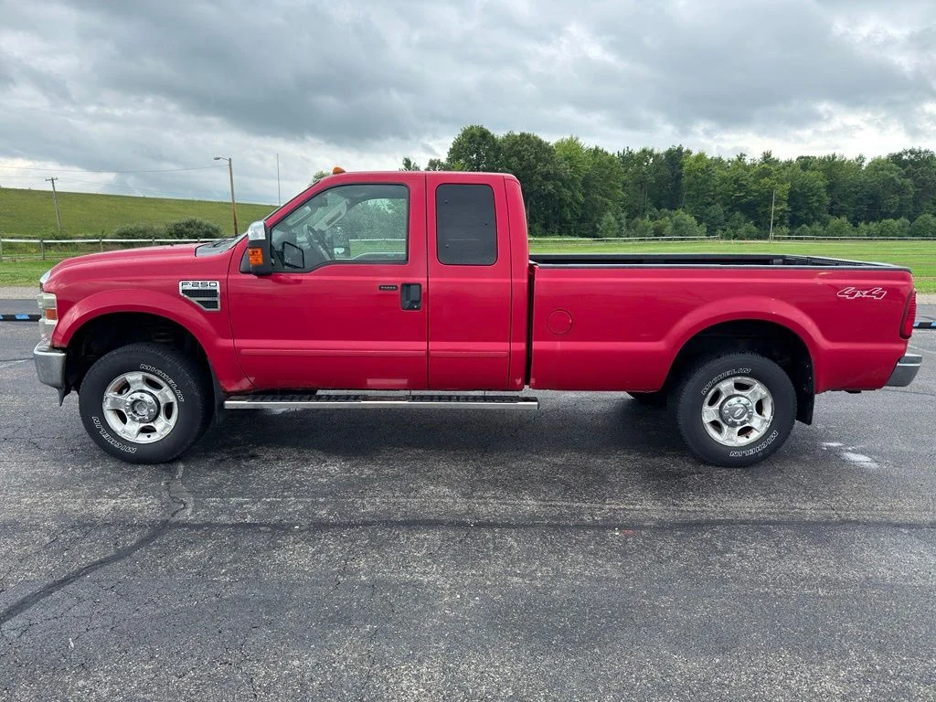 Used 2010  Ford XL image 16