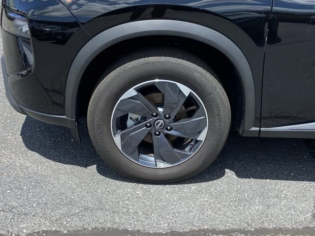 2025 Nissan Rogue SV - Photo 10