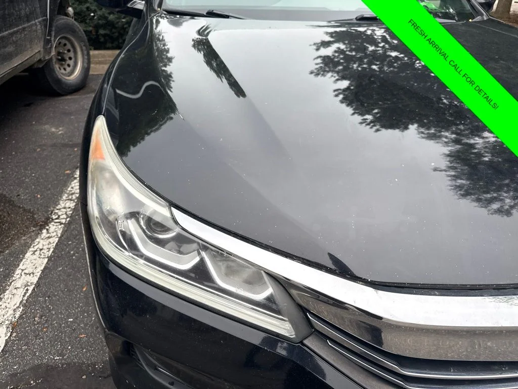 Used 2017  Honda Sport image 3
