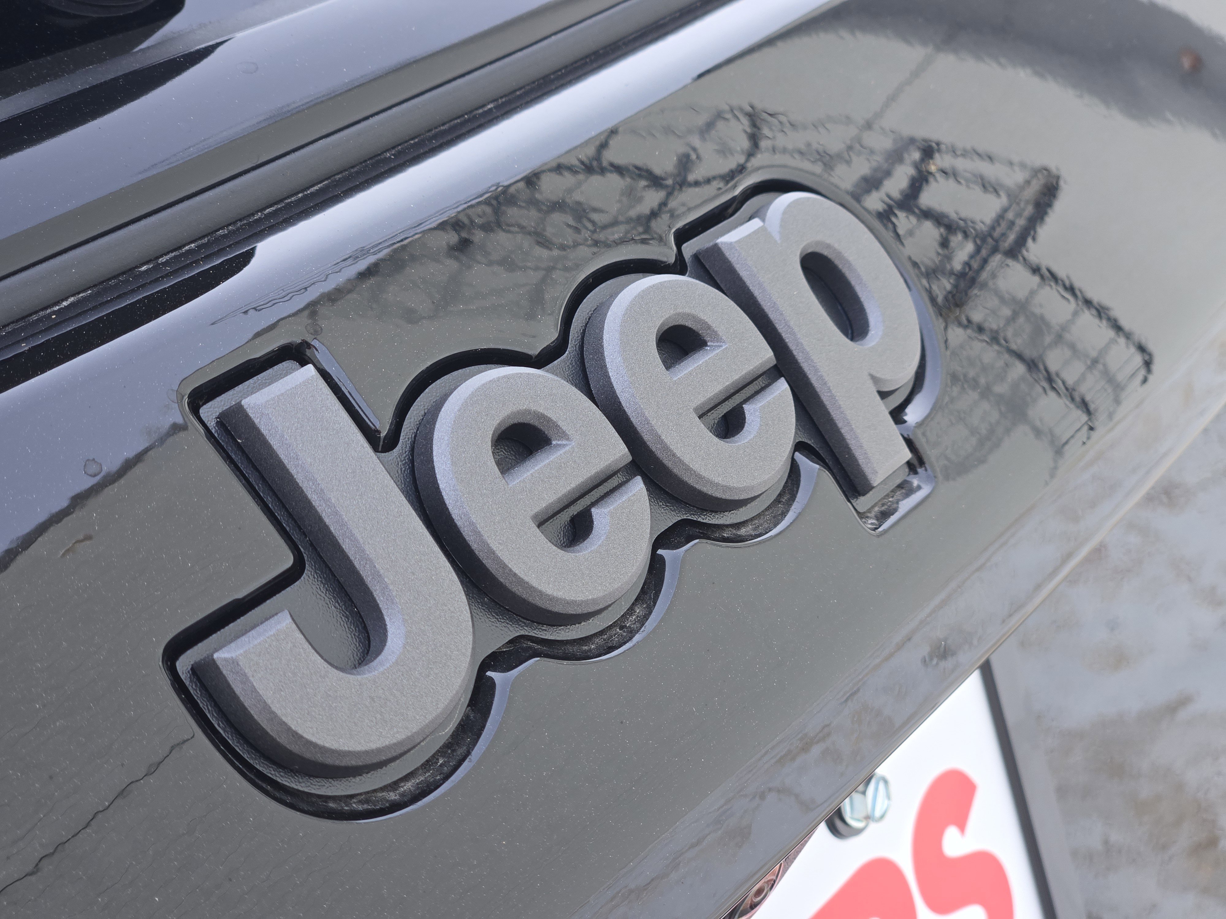 New 2026 Diamond Black Crystal Pearl-Coat Exterior Paint Jeep Limited Altitude image 7